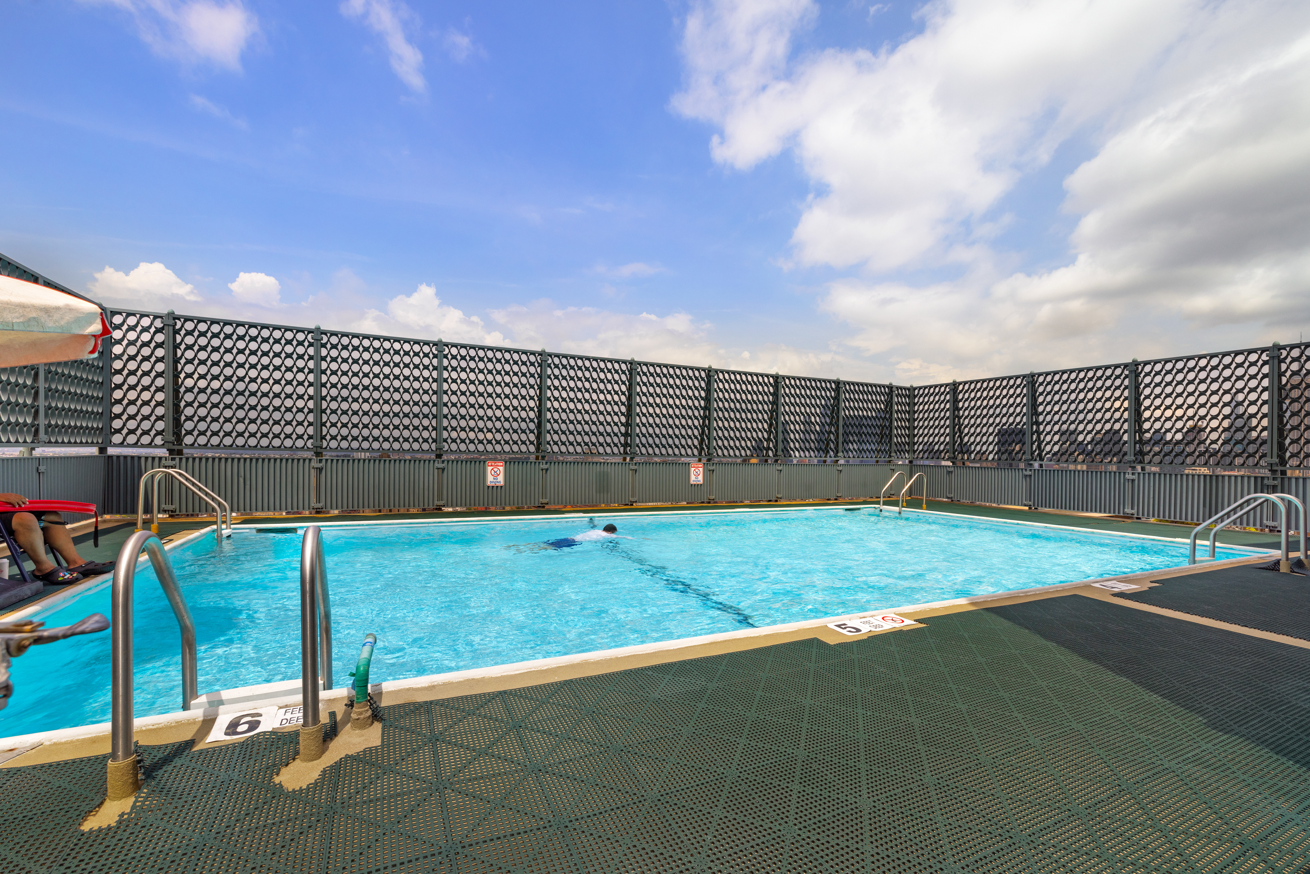 60 East 8th Street, Unit 15D Manhattan, NY 10003 - Photo 9 of 14 a view of a backyard