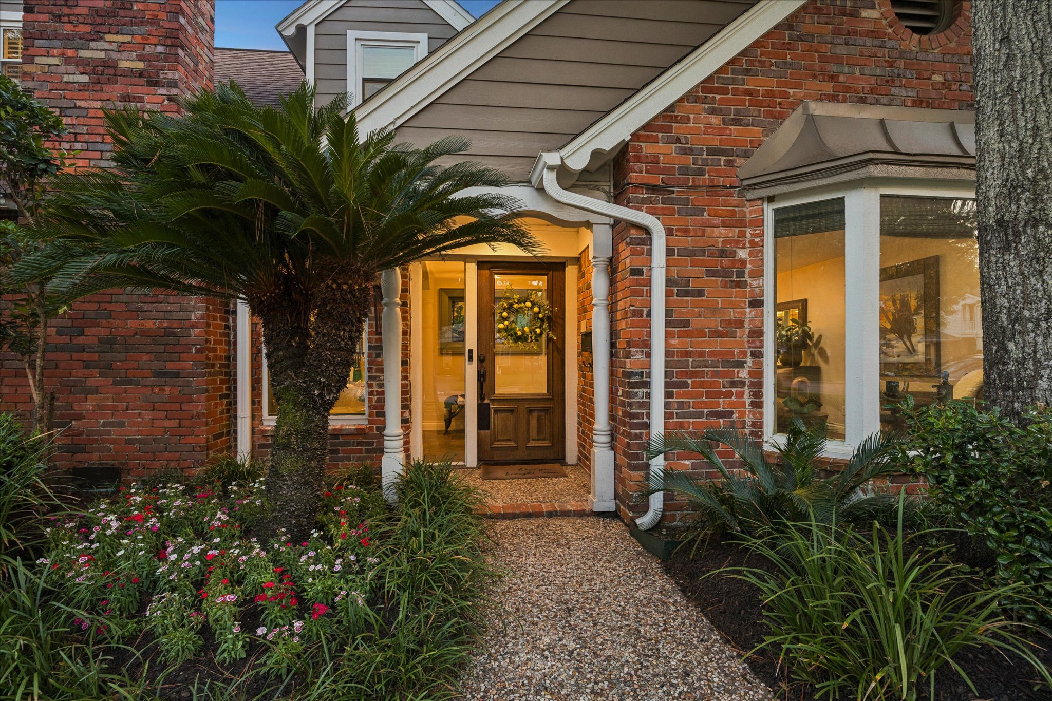 13723 Taylorcrest Road Houston, TX 77079 - Photo 3 of 42 Gallery Image 3
