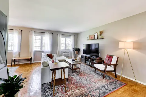 $330,000 | 3442 Martha Custis Drive, Unit 3103442, Alexandria, VA 22302