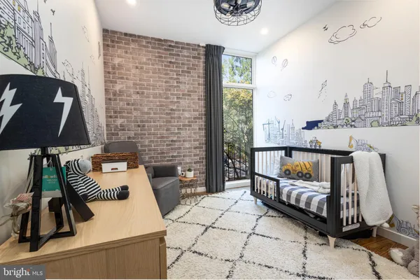 $1,795,000 | 283 Locust Street, Philadelphia, PA 19106