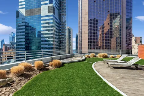$725,000 | 1600 Broadway, Unit 19F | Midtown Central