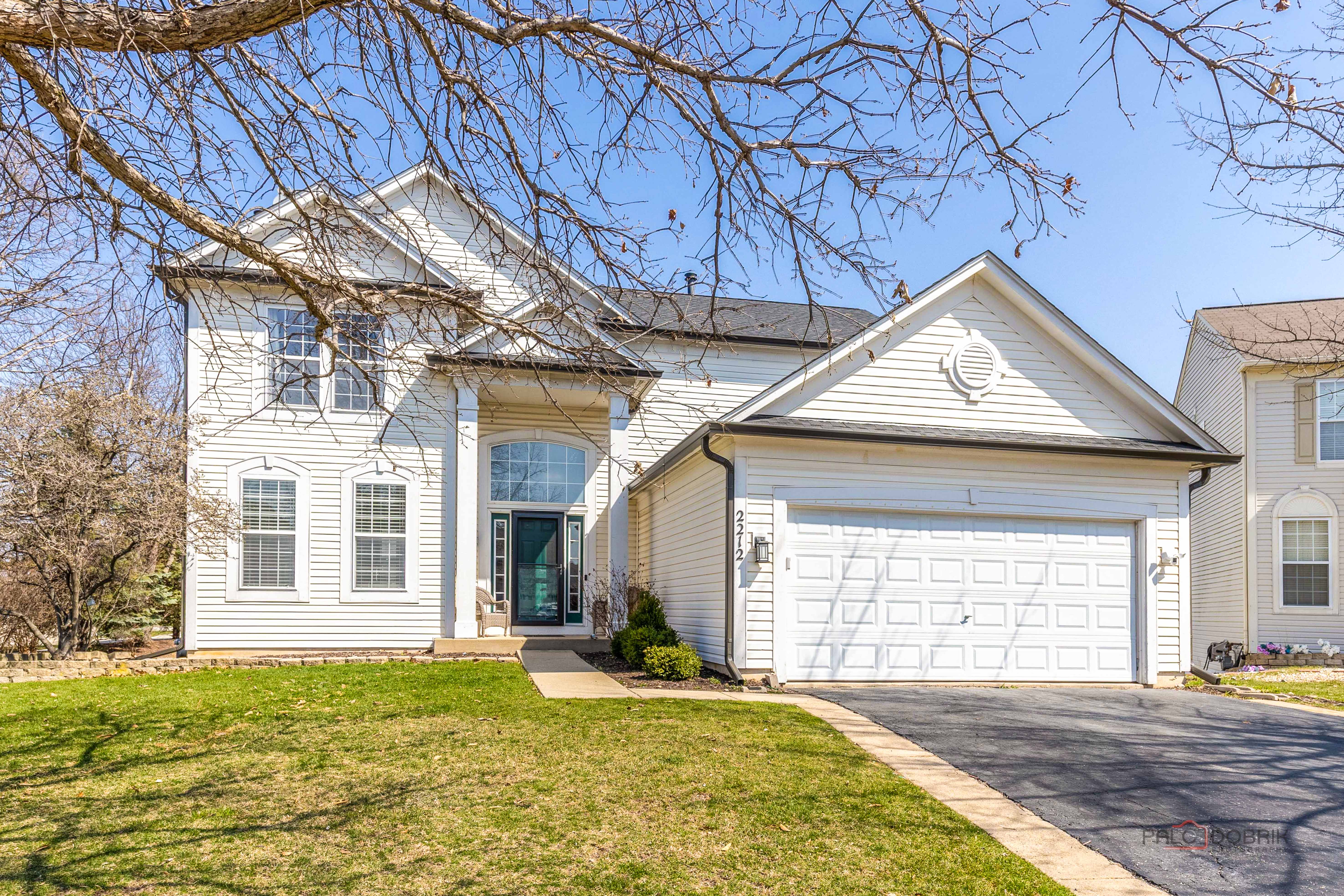 2212 Baxter Court Elgin, IL 60123 - Photo 2 of 46