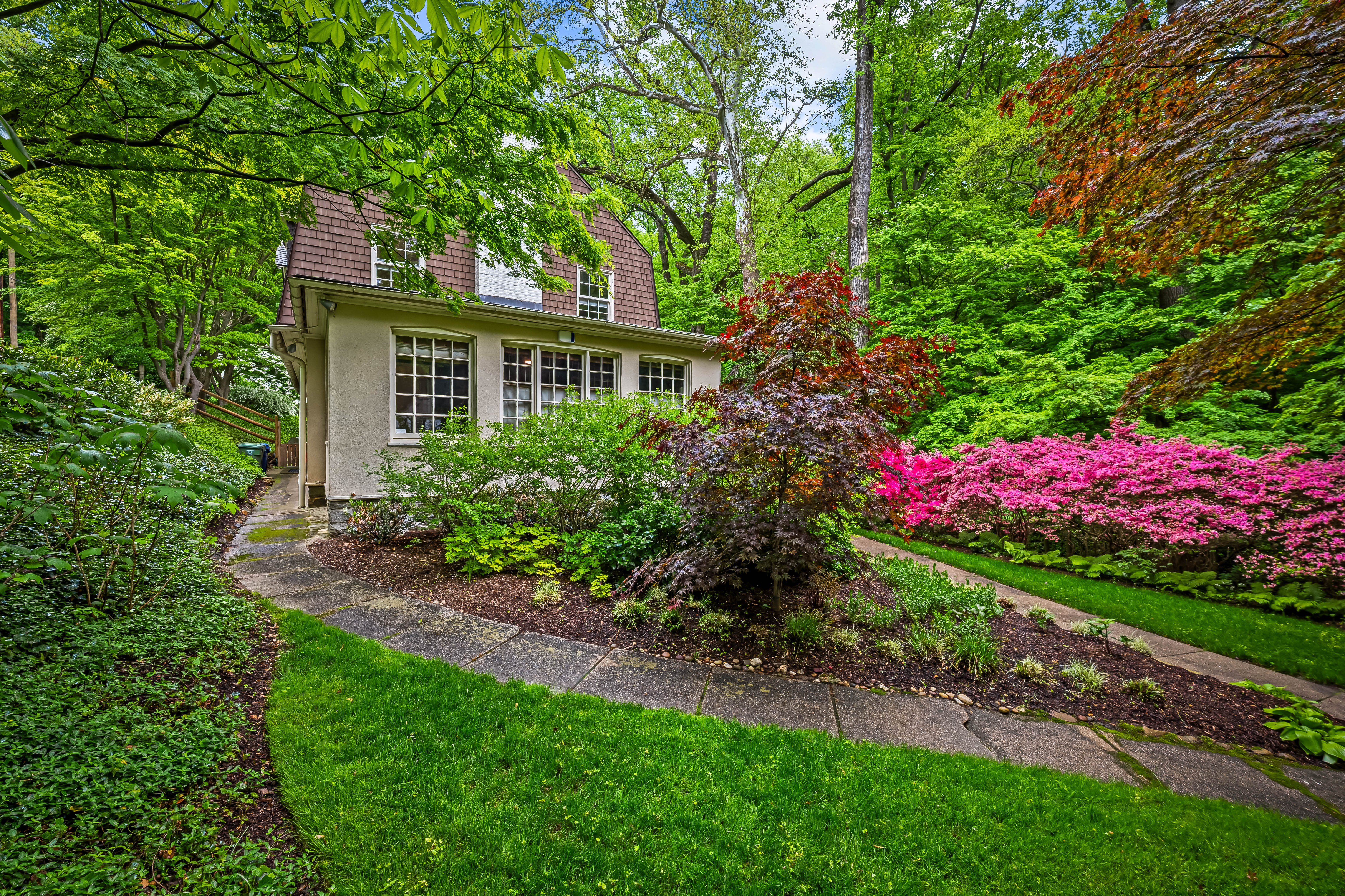 401 Edgevale Road Baltimore, MD 21210 - Photo 8 of 17
