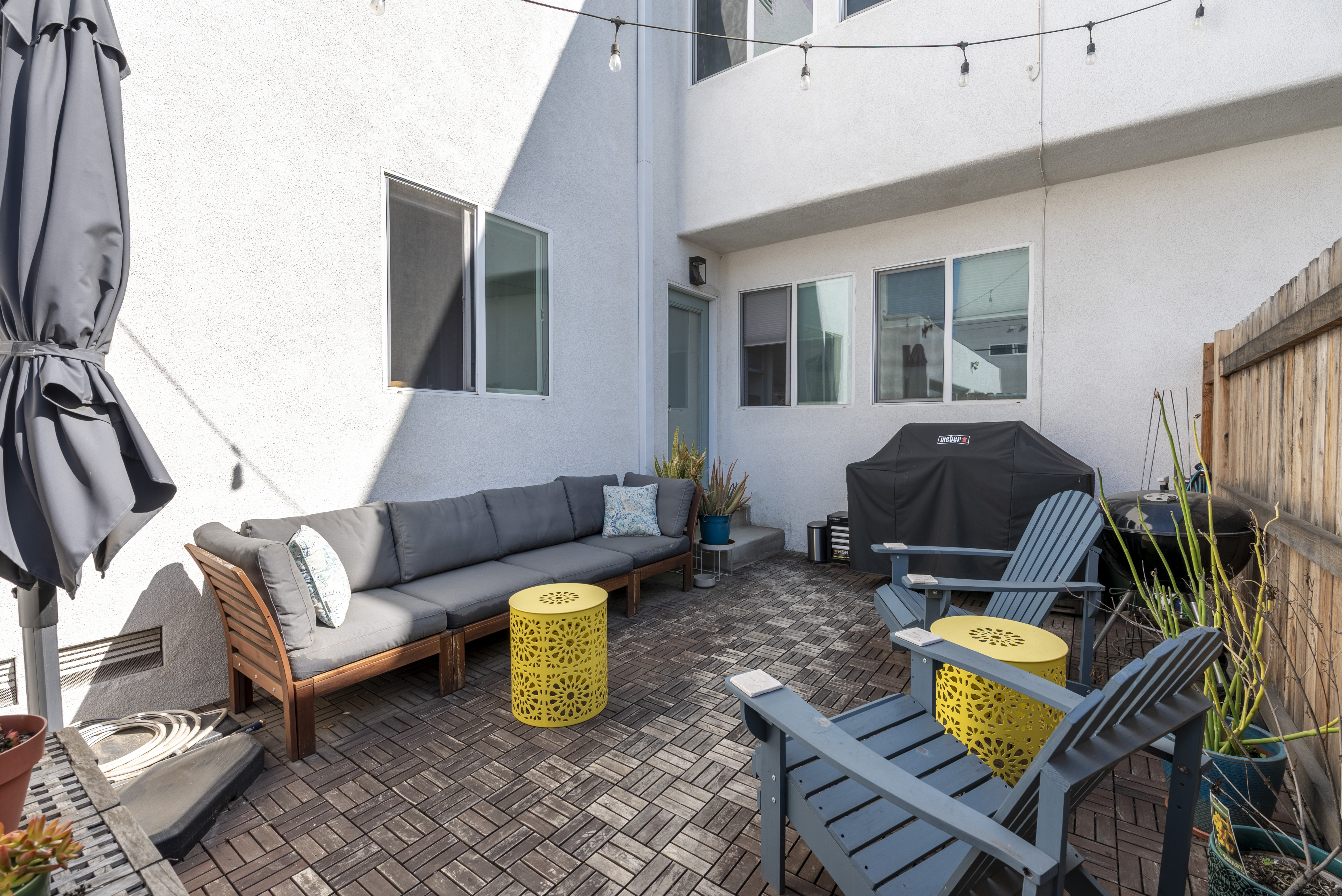 1005 Alexandria Avenue Los Angeles, CA 90029 - Photo 18 of 21 a outdoor space with patio furniture