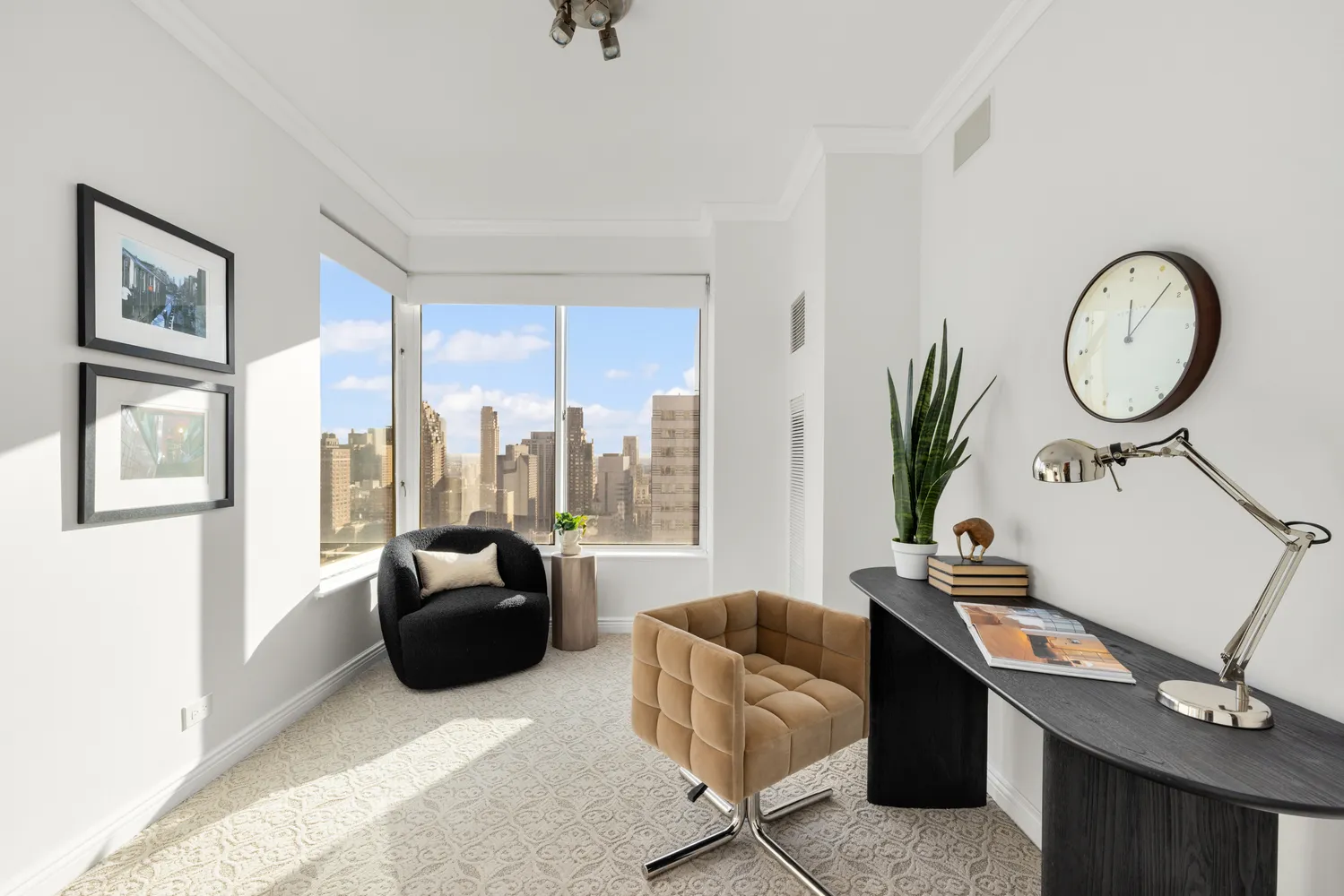 $2,475,000 | 200 East 69th Street, Unit 29B | Lenox Hill