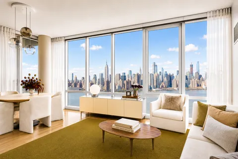 $2,295,000 | 21 India Street, Unit 38B | Greenpoint