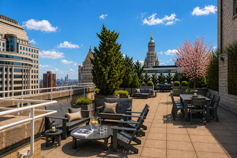 $3,195,000 | 80 Chambers Street, Unit 11A | TriBeCa