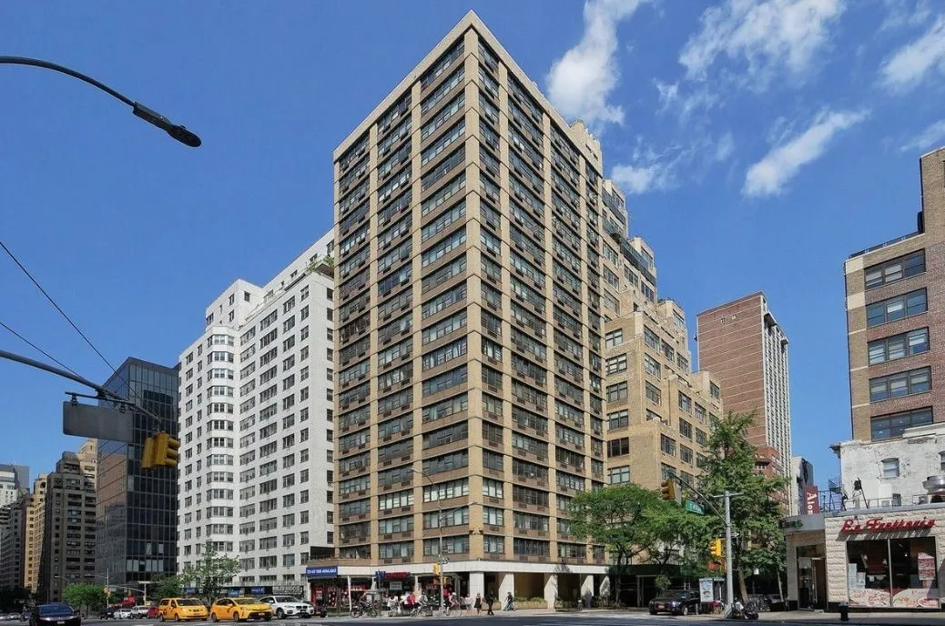 $5,000 | 301 East 45th Street, Unit 4E | Midtown East