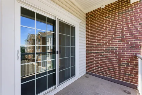 $525,000 | 20650 Hope Spring Terrace, Unit 301, Ashburn, VA 20147