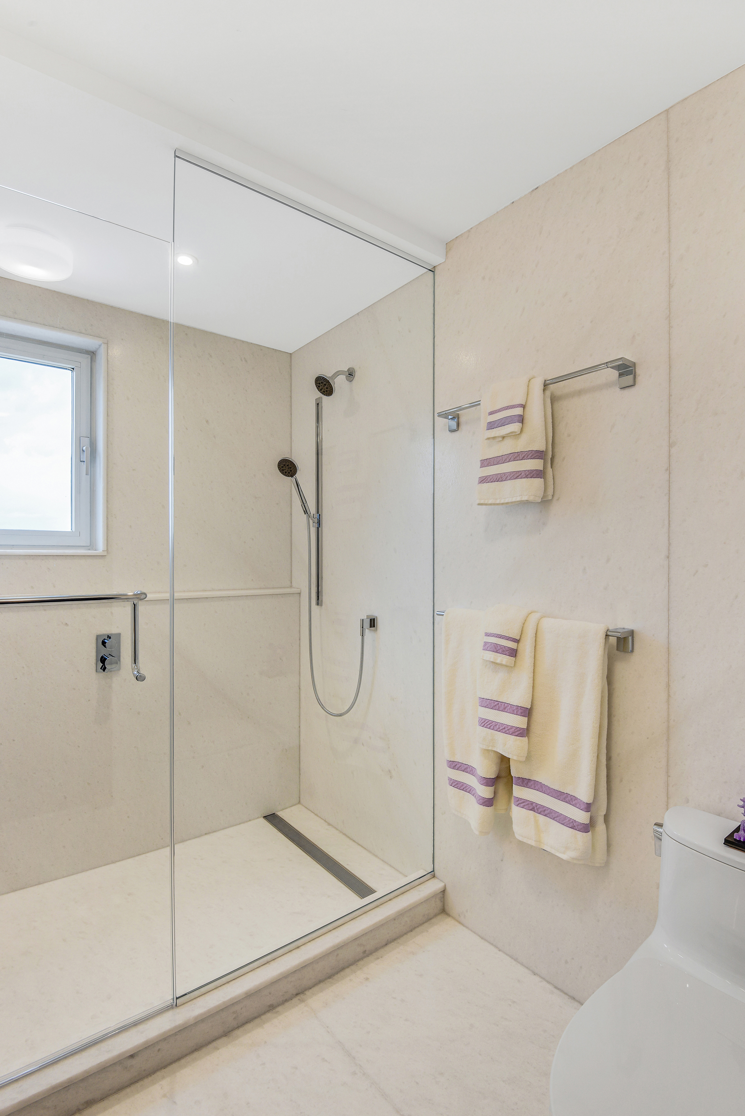200 Central Park South, Unit 28B Manhattan, NY 10019 - Photo 11 of 21