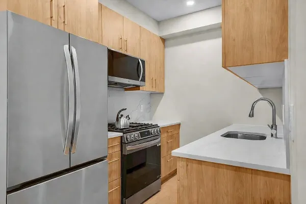 $4,579 | 219 Frost Street, Unit 2R | Williamsburg