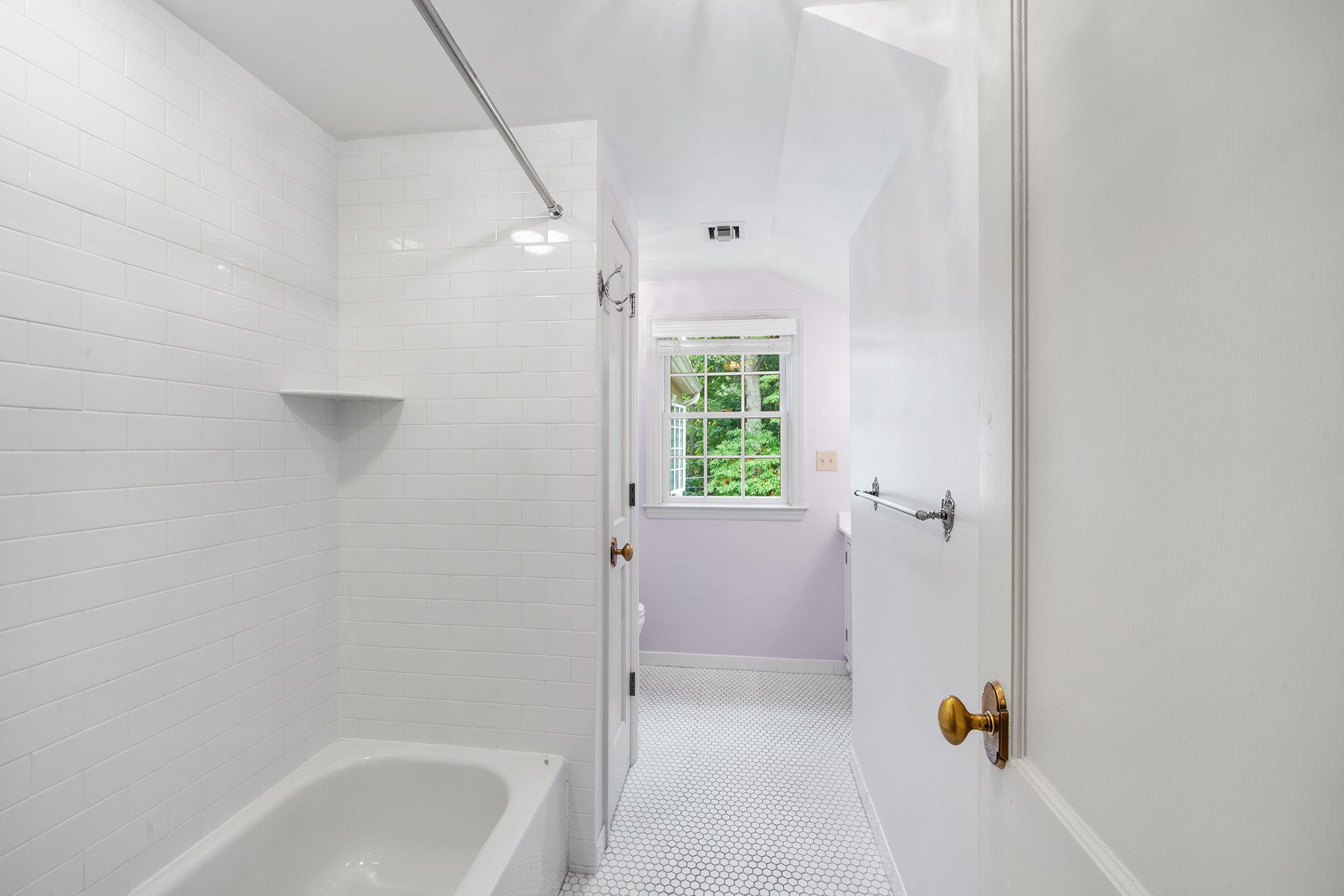 718 Arlington Road Narberth, PA 19072 - Photo 28 of 47 a bathroom with a tub and shower