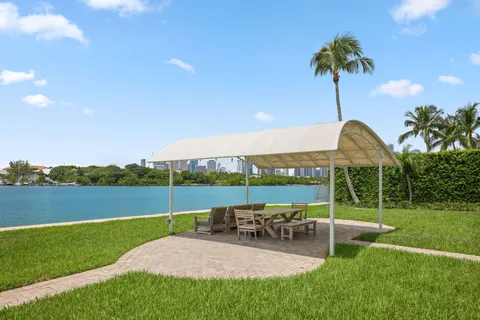 $425,000 | 1130 Venetian Way, Unit 1D, Miami Beach, FL 33139