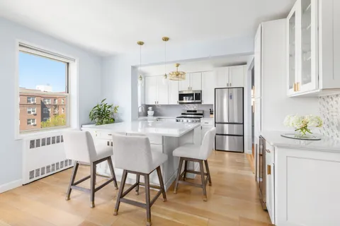 $599,000 | 68-61 Yellowstone Boulevard, Unit 607 | Forest Hills