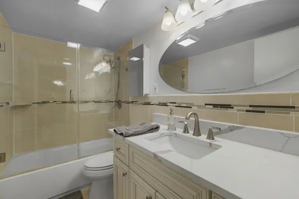 $5,100 | 4201 Cathedral Avenue Northwest, Unit 114W, Washington, DC 20016