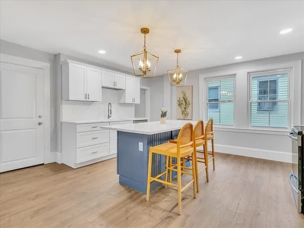 Contact Agent | 42 School Street, Unit B, Salem, MA 01970