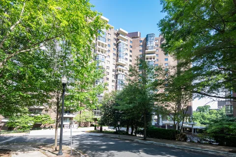 $450,000 | 1600 North Oak Street, Unit 603, Arlington, VA 22209