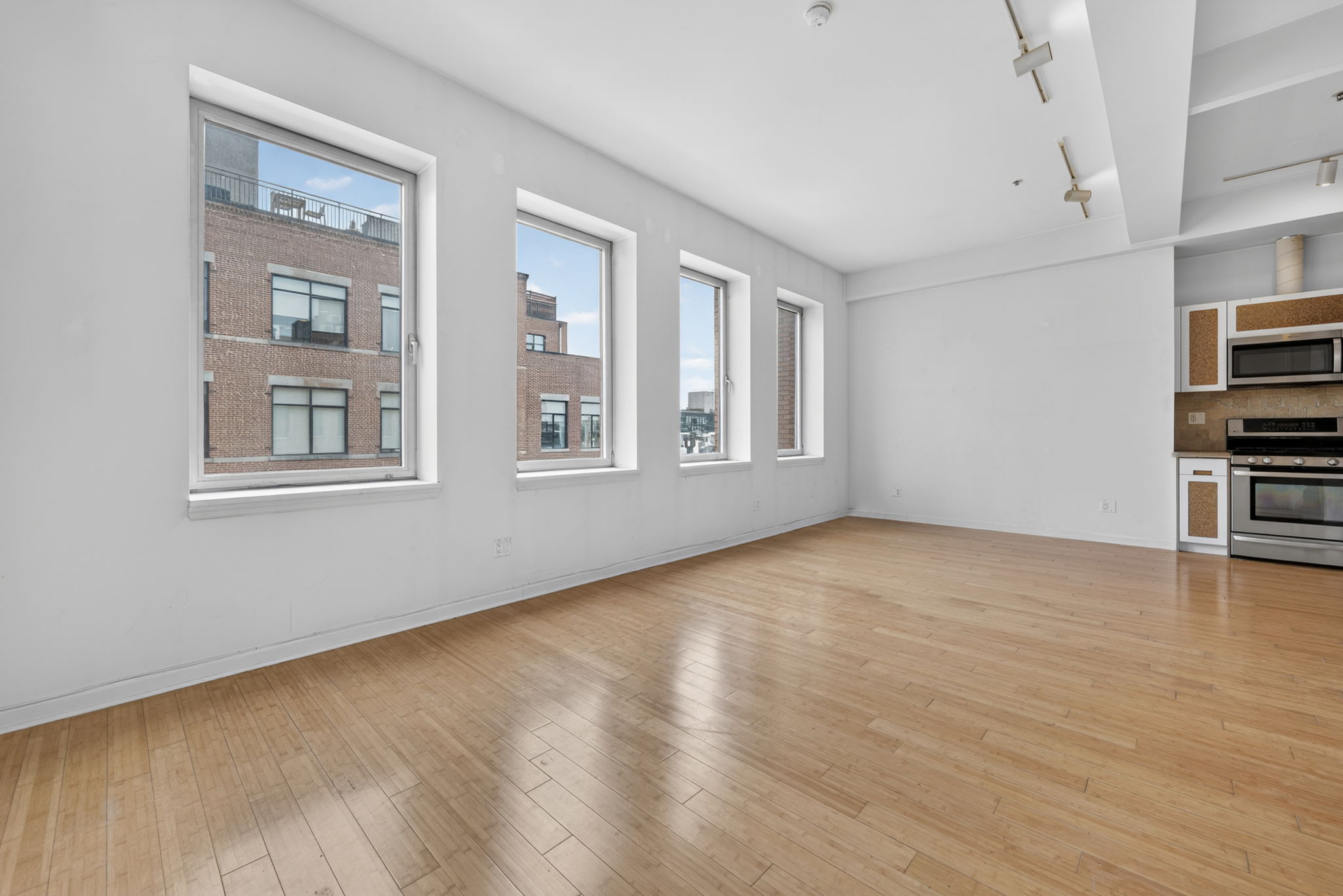 148 North 10th Street, Unit 5C Brooklyn, NY 11249 - Photo 7 of 12 Gallery Image 7