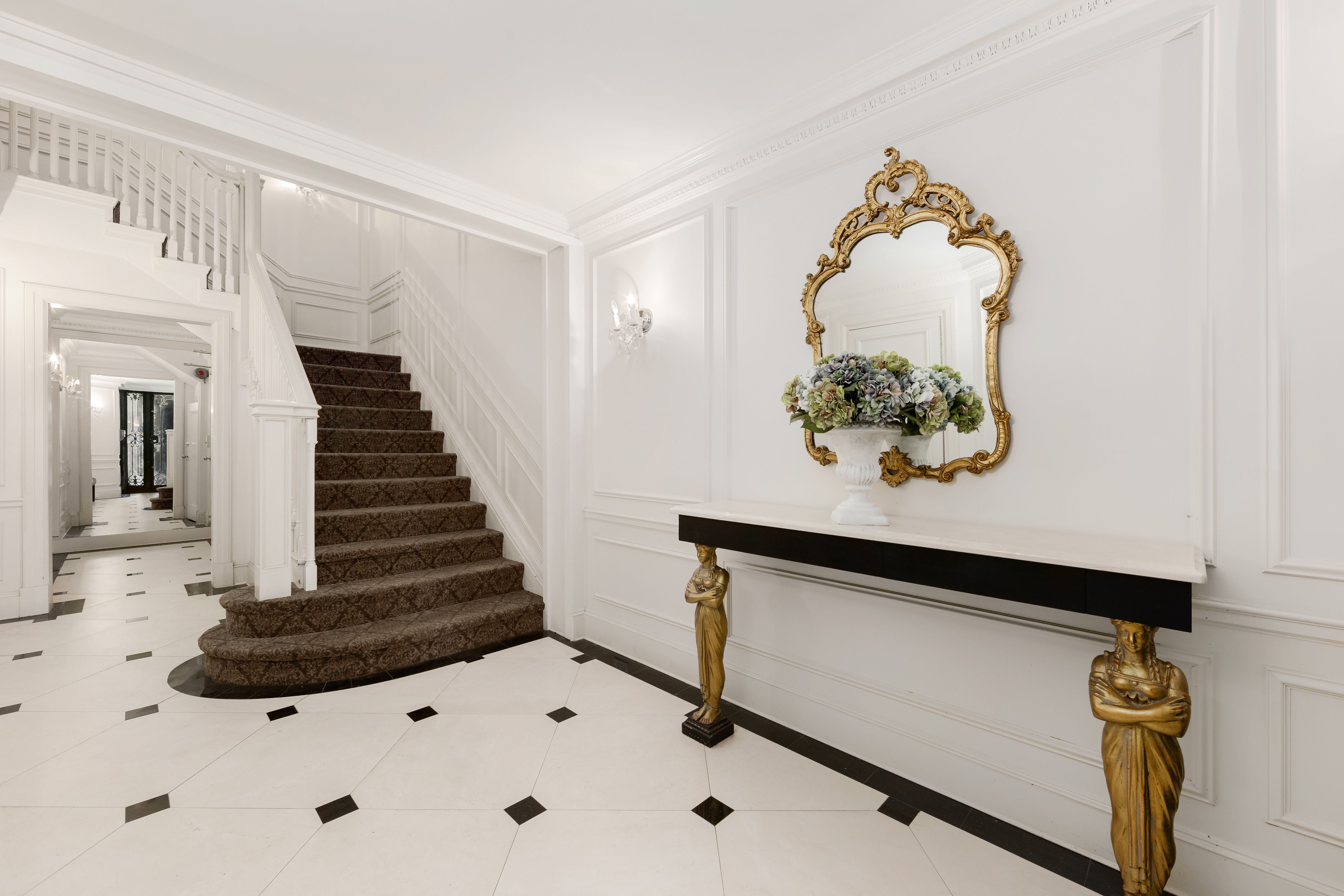 8 East 63rd Street Manhattan, NY 10065 - Photo 27 of 31