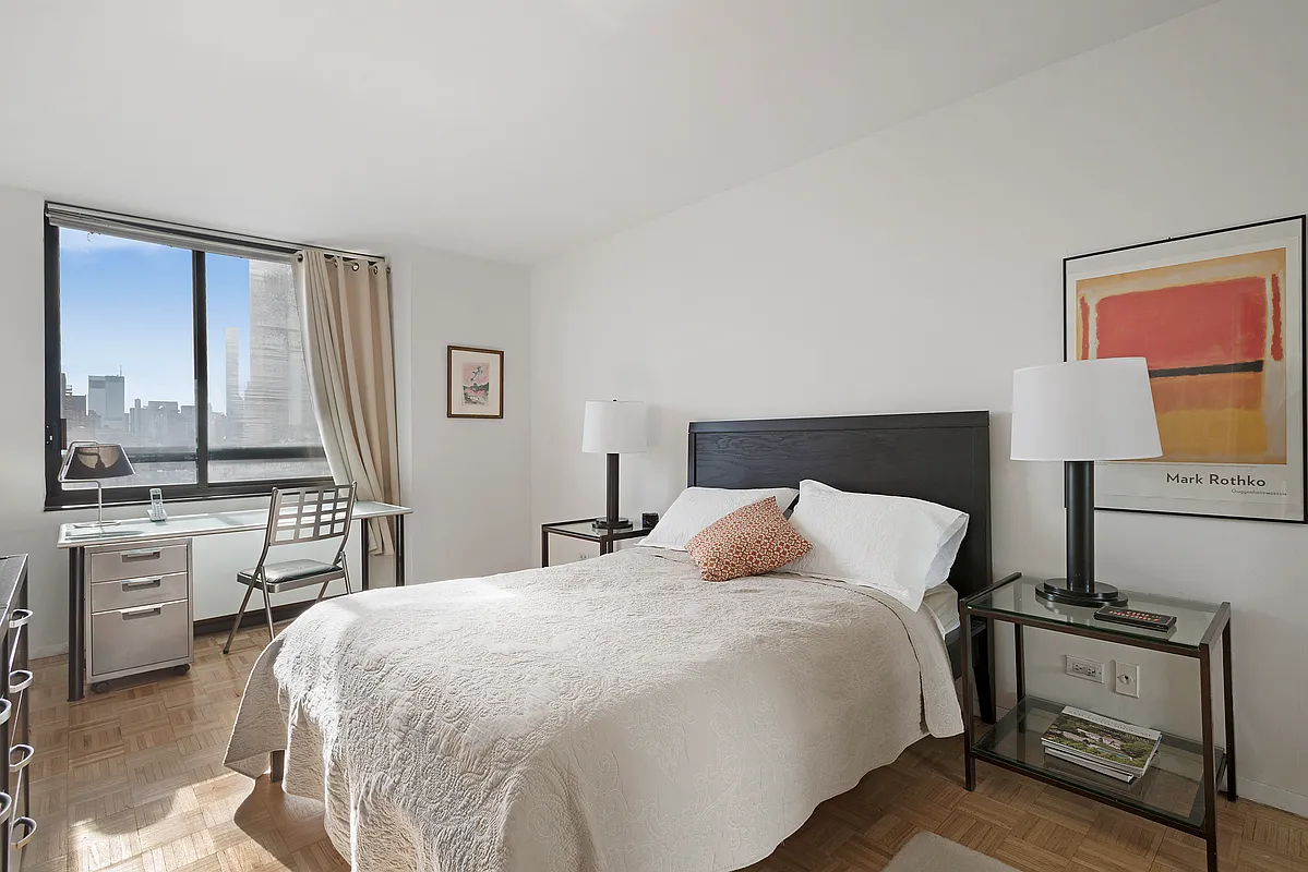 171 East 84th Street, Unit 25A Manhattan, NY 10028 - Photo 3 of 10