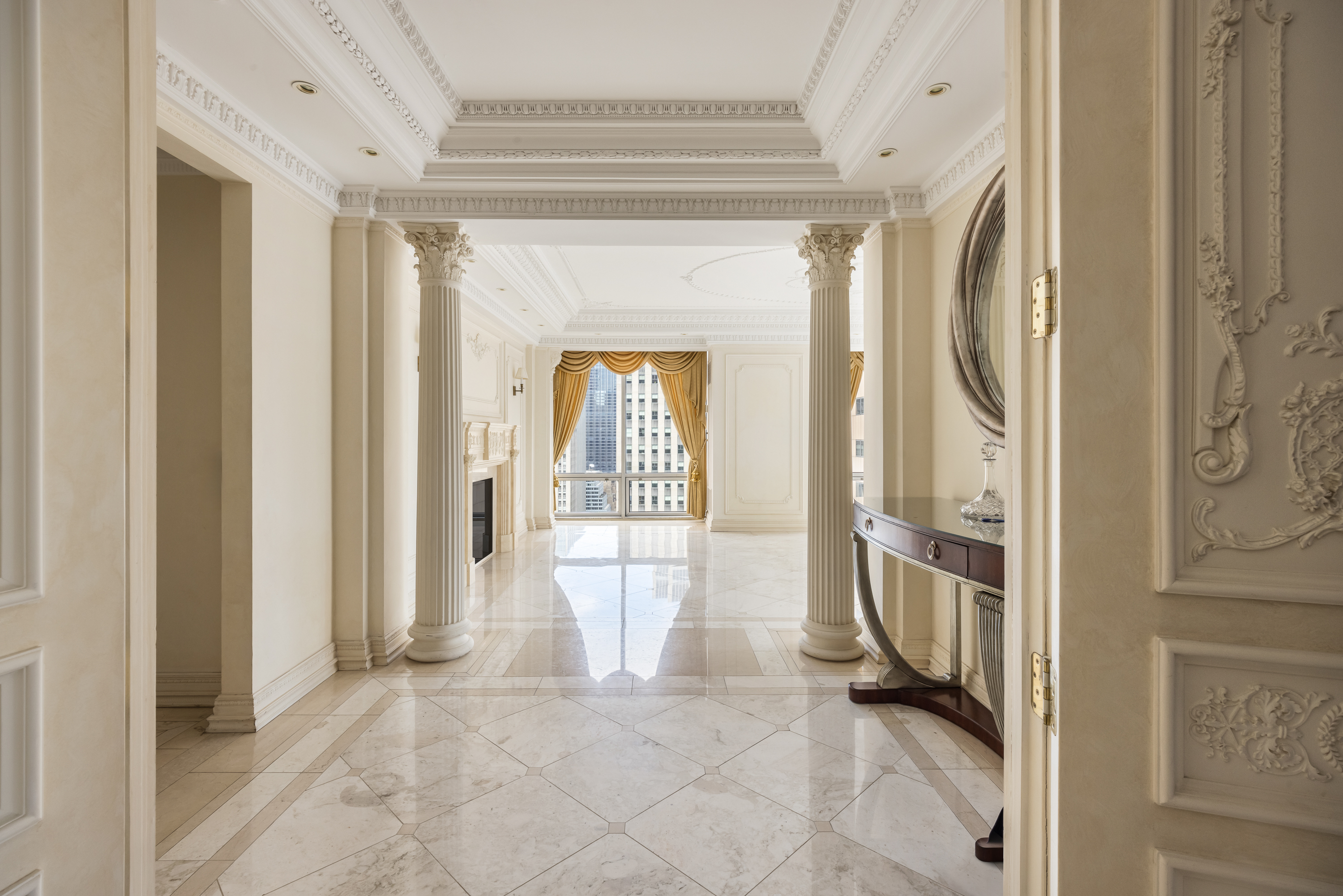 641 5th Avenue, Unit 27A Manhattan, NY 10022 - Photo 18 of 29 a view of an entryway with a livingroom