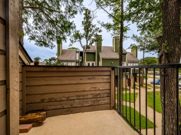 $100,000 | 9809 Walnut Street, Unit 203, Dallas, TX 75243