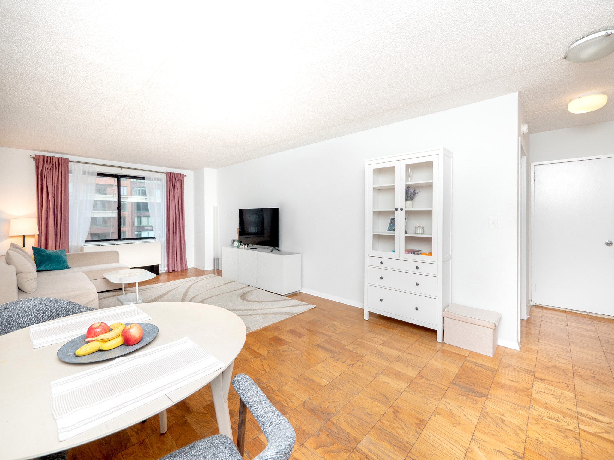 300 Rector Place, Unit 8E Manhattan, NY 10280 - Photo 1 of 14 Gallery Image 1