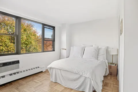 $665,000 | 230 East 15th Street, Unit 6C | Gramercy