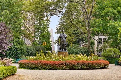 $699,000 | 26 Gramercy Park South, Unit 5F | Gramercy