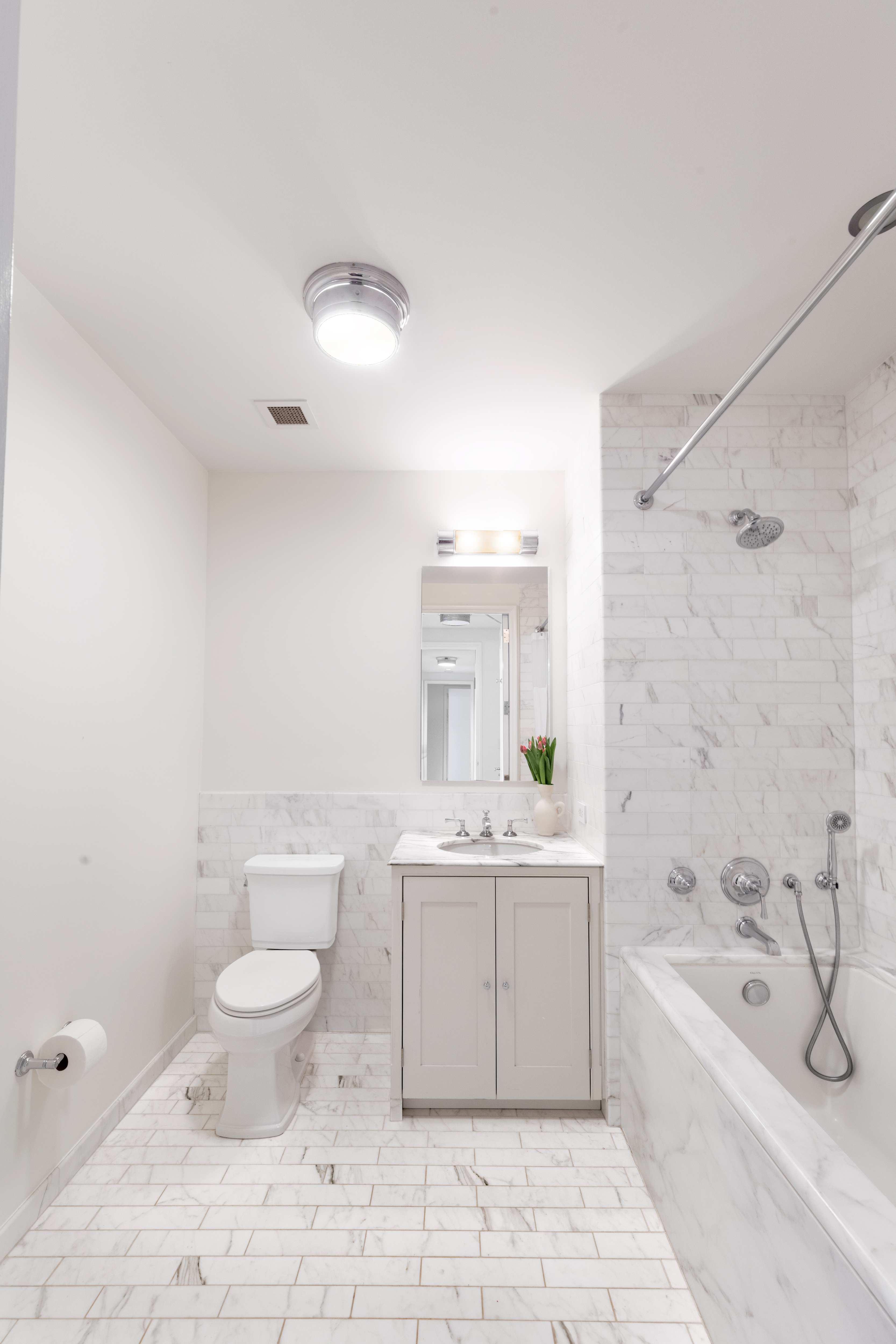 135 East 79th Street, Unit 5W Manhattan, NY 10075 - Photo 10 of 12