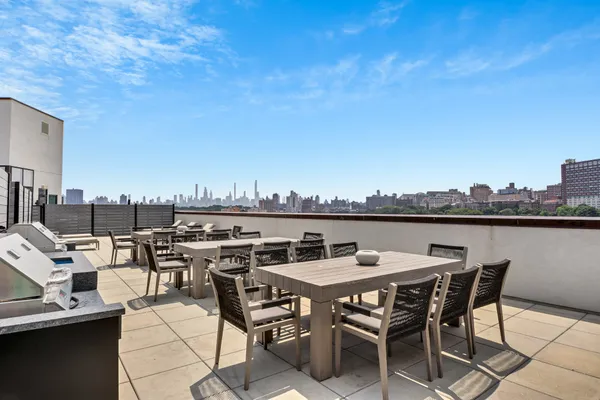 $3,490 | 300 West 122nd Street, Unit 6R | Harlem