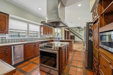 $725,000 | 1415 Foster Street, Lake Charles, LA 70601