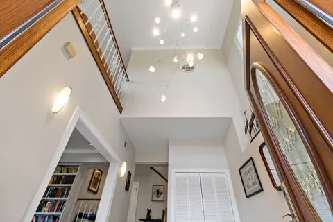 $3,000,000 | 616 Lakeview Way, Redwood City, CA 94062
