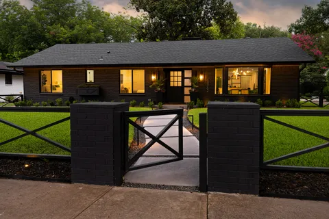 $849,000 | 10262 Vinemont Street, Dallas, TX 75218
