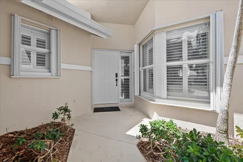 $425,000 | 2424 Southwest Foxpoint Trail, Palm City, FL 34990