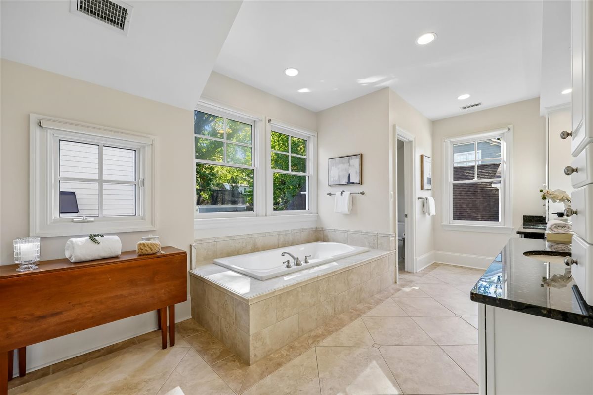 6012 Walhonding Road Bethesda, MD 20816 - Photo 26 of 59 Gallery Image 26