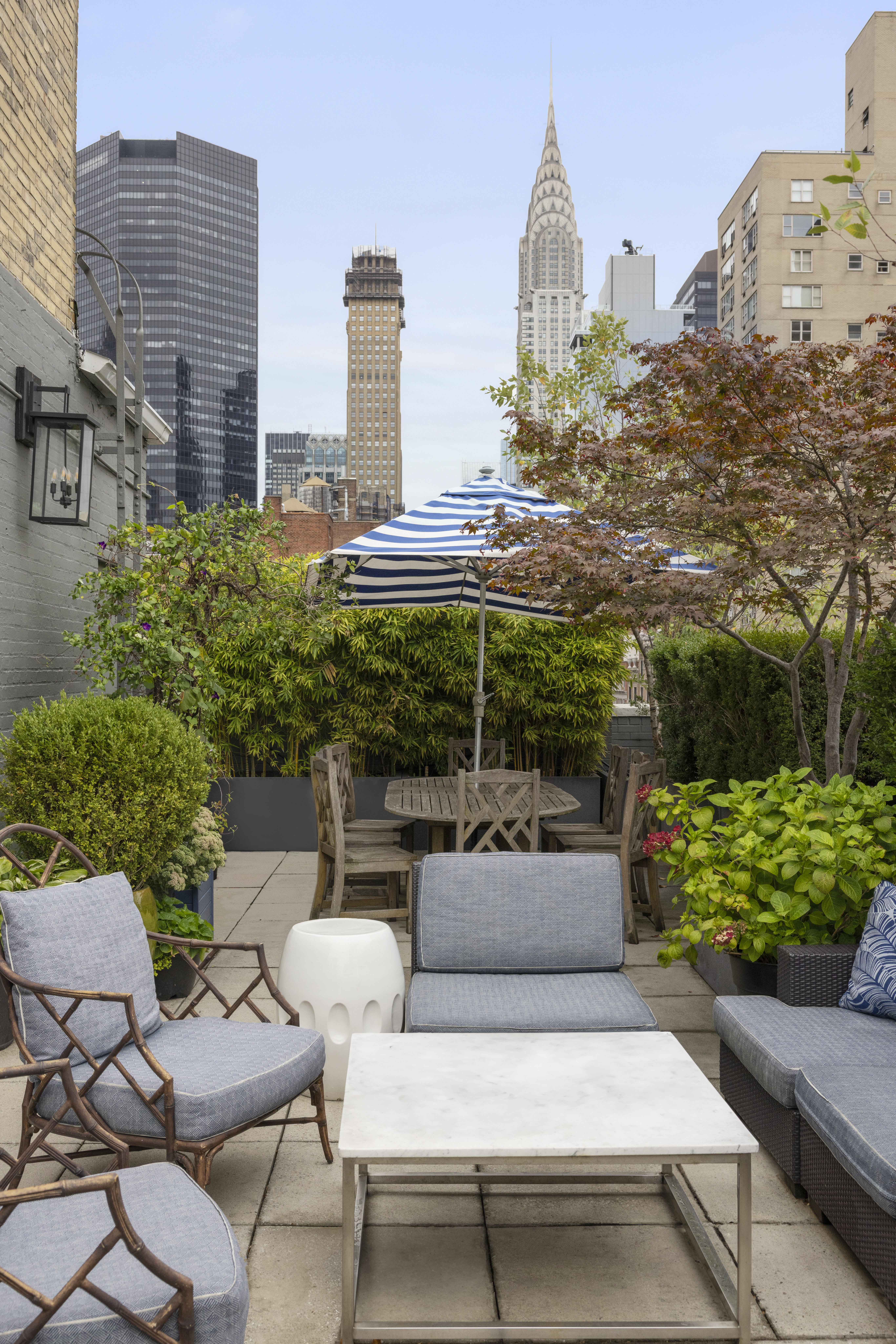 264 Lexington Avenue, Unit 3A Manhattan, NY 10016 - Photo 11 of 12 a view of a building and outdoor space