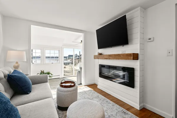 $725,000 | 7 Moreland Avenue, Hull, MA 02045