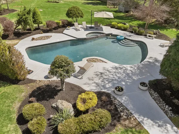 $1,795,000 | 5 Meadow Drive, Warren, NJ 07059