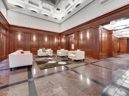 $250,000 | 212 West Washington Street, Unit 812, Chicago, IL 60606