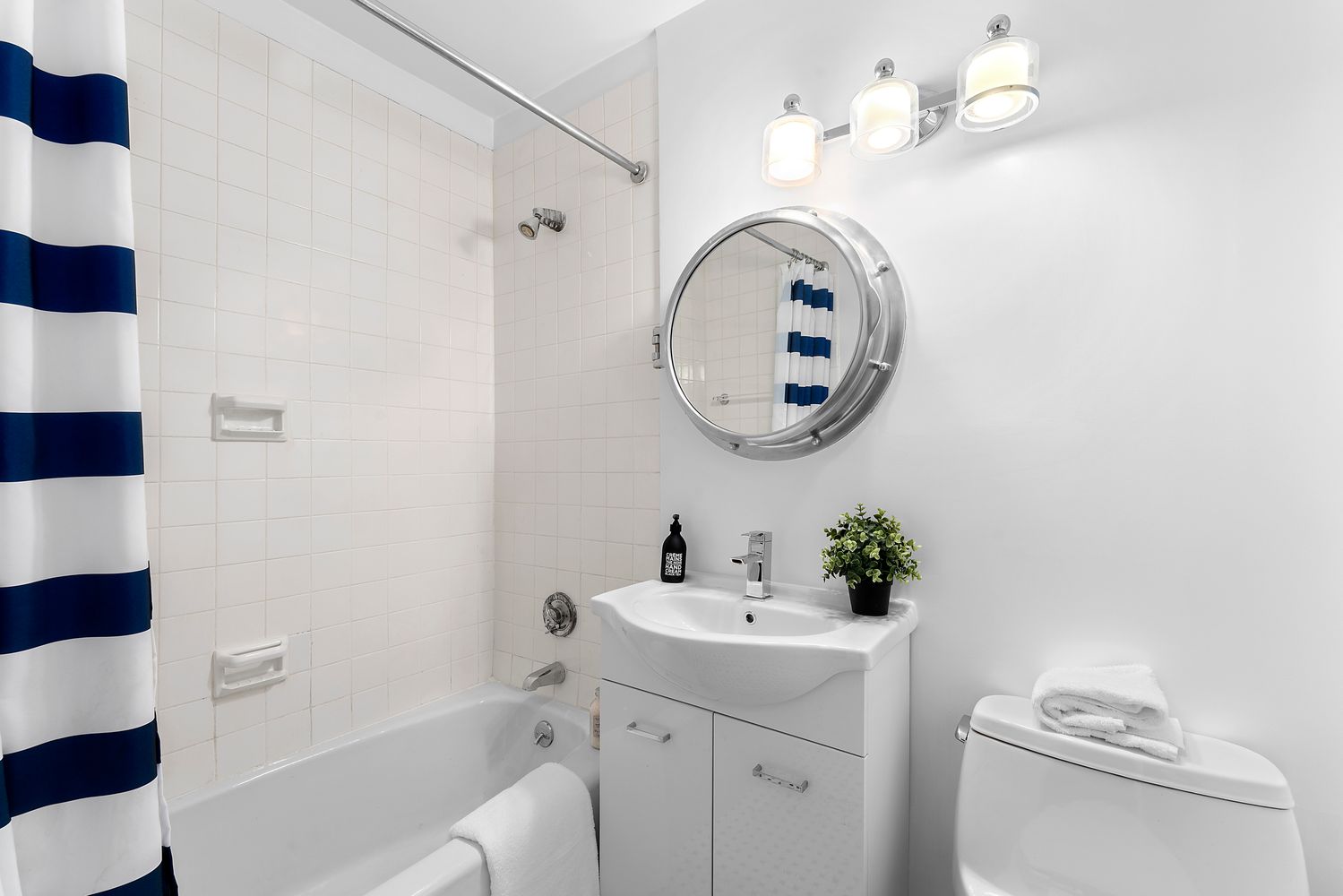 $1,815,000 | 10 West 66th Street, Unit 3D | Upper West Side