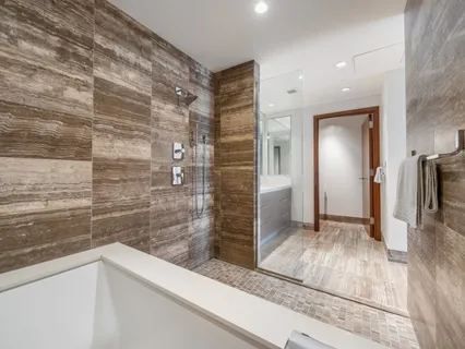 $3,495,000 | 1555 Kapiolani Boulevard, Unit 2002, Honolulu, HI 96814