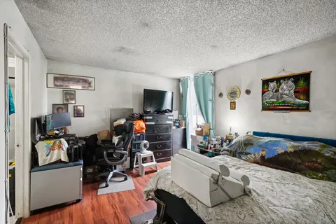 Contact Agent | International Avenue, Canoga Park, CA 91304