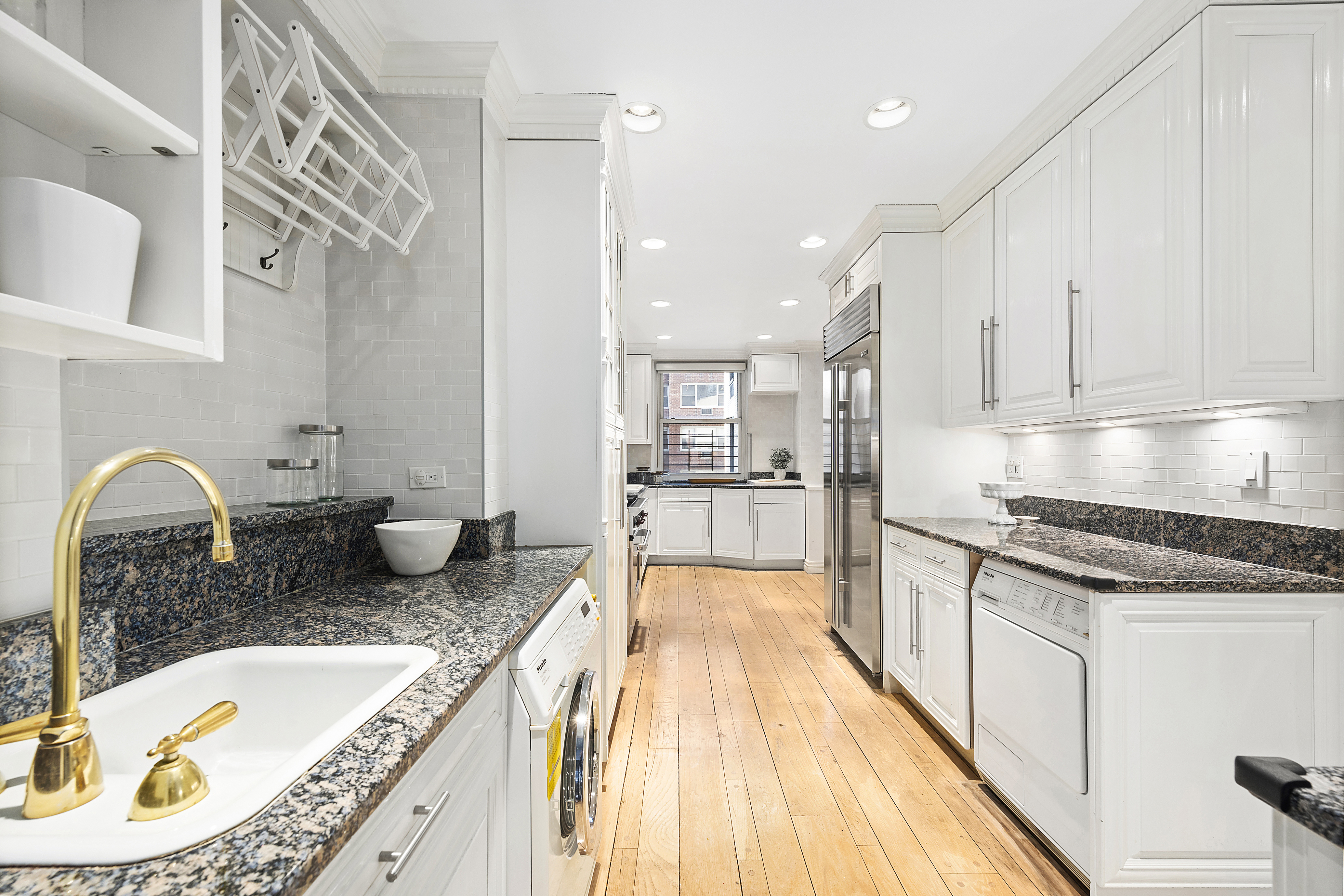 320 East 72nd Street, Unit 8A Manhattan, NY 10021 - Photo 5 of 14