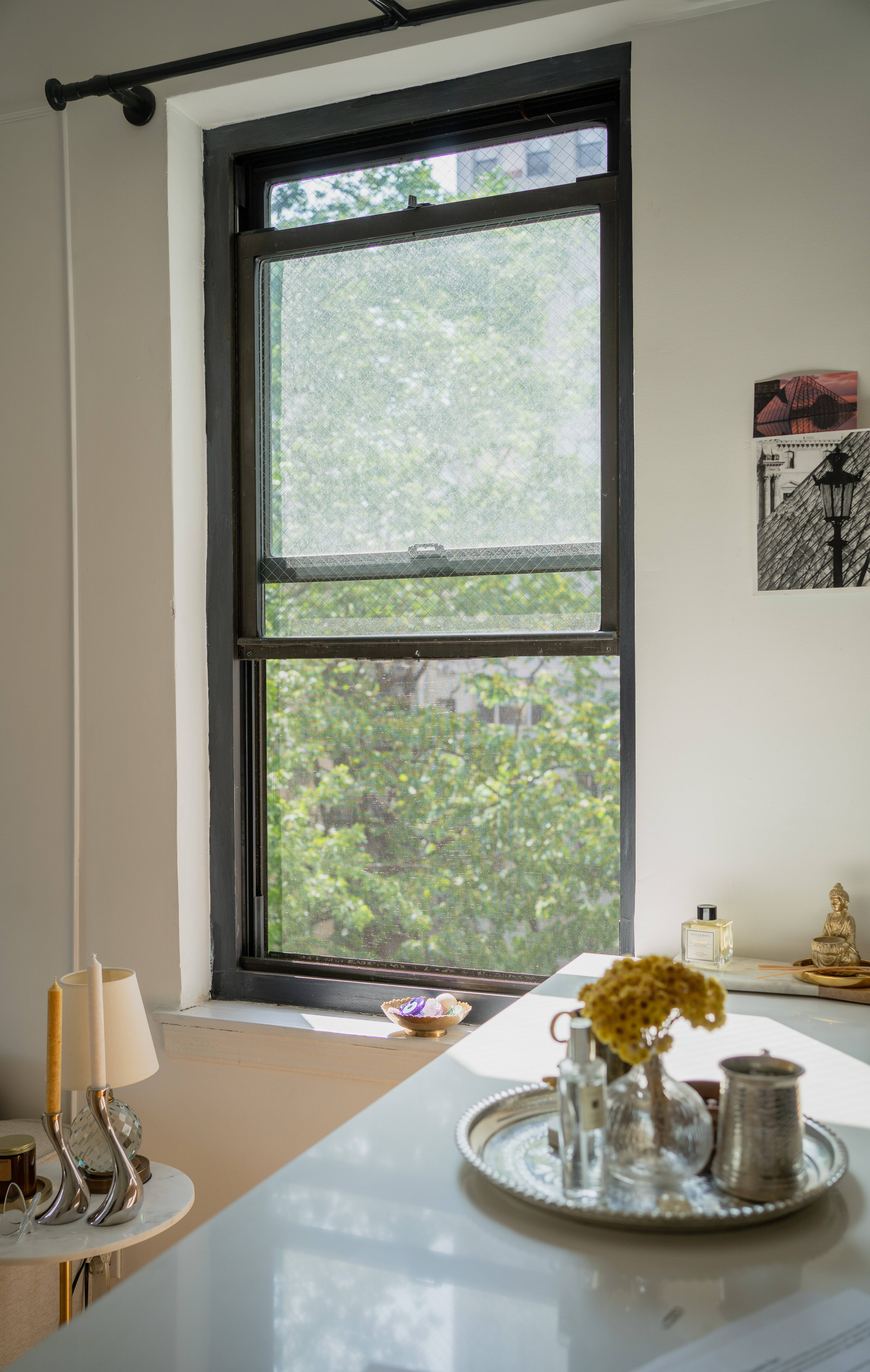512 East 83rd Street, Unit D4 Manhattan, NY 10028 - Photo 8 of 21 a view of a room with a table and chairs
