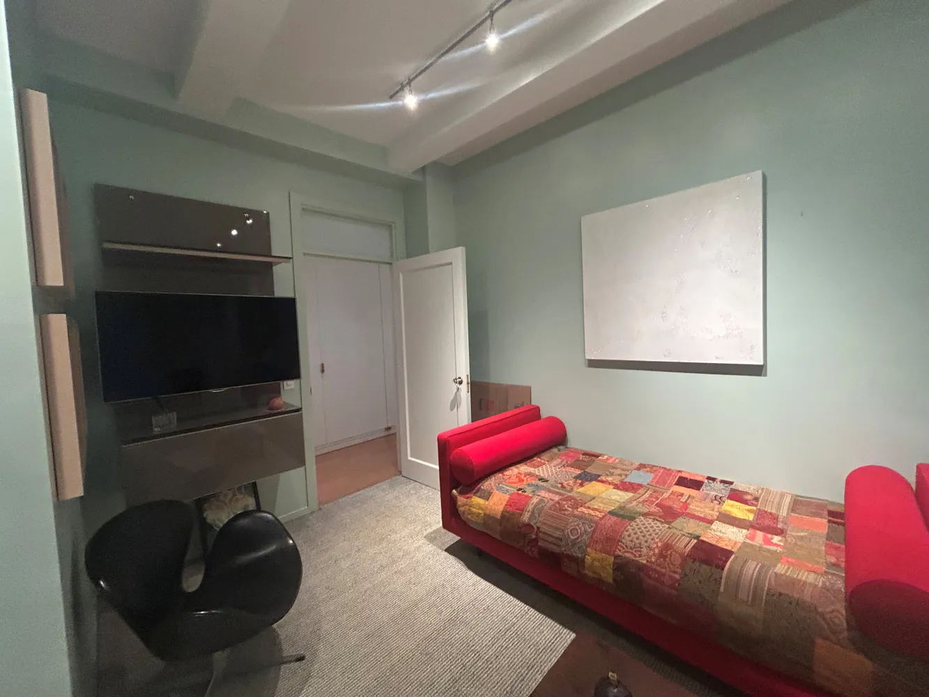 $28,000 | 40 East 62nd Street, Unit 6E | Lenox Hill