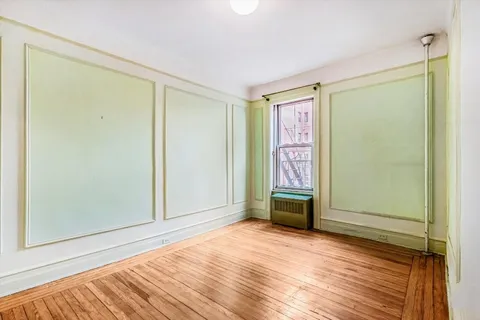 $2,100,000 | 17 East 97th Street, Unit 5A | Upper East Side