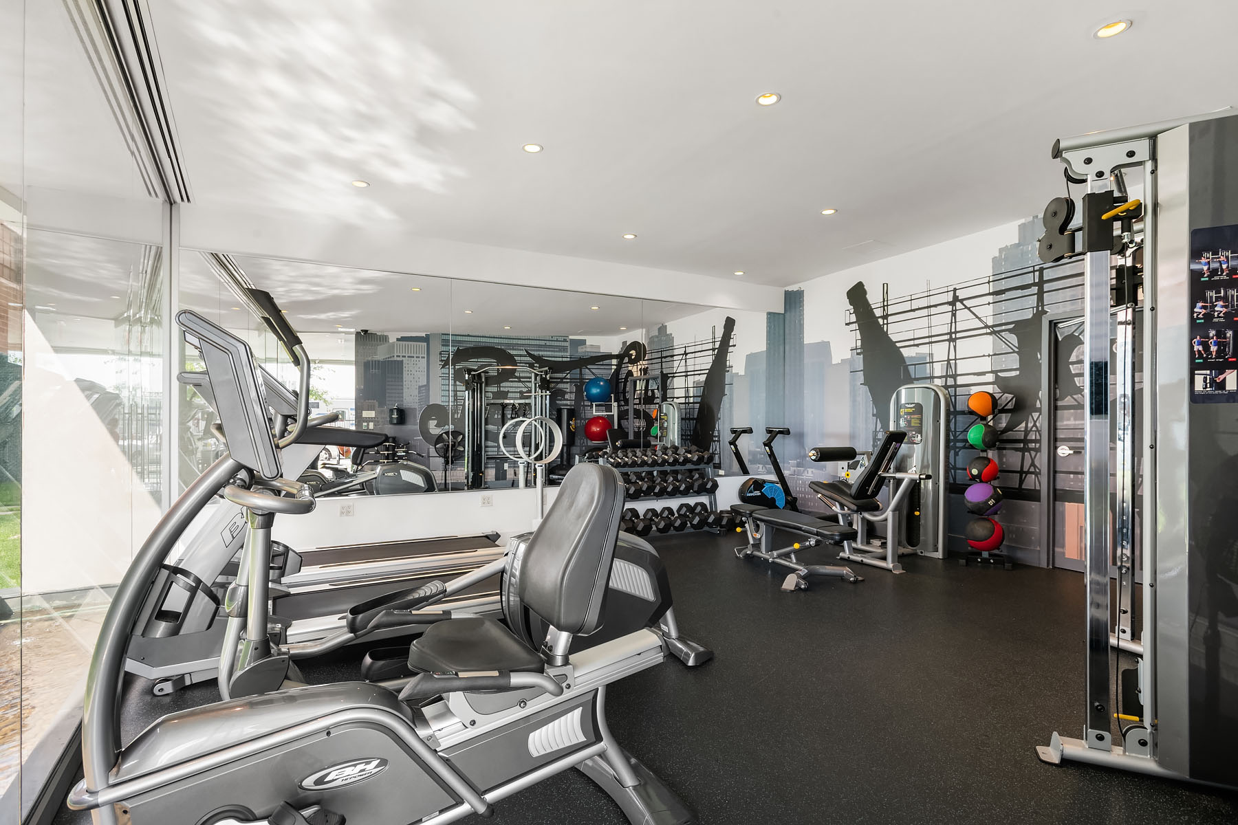 5-19 Borden Avenue, Unit 6C Queens, NY 11101 - Photo 7 of 11 a view of a room with gym equipment