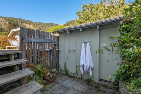 $3,680,000 | 40 Laurel Avenue, Stinson Beach, CA 94970