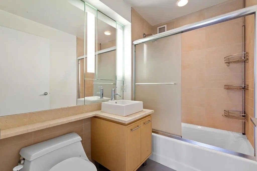 $795,000 | 306 Gold Street, Unit 11D | Downtown Brooklyn